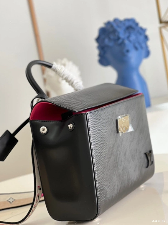 LOUIS CHANELUNY BB VUITTON 0816